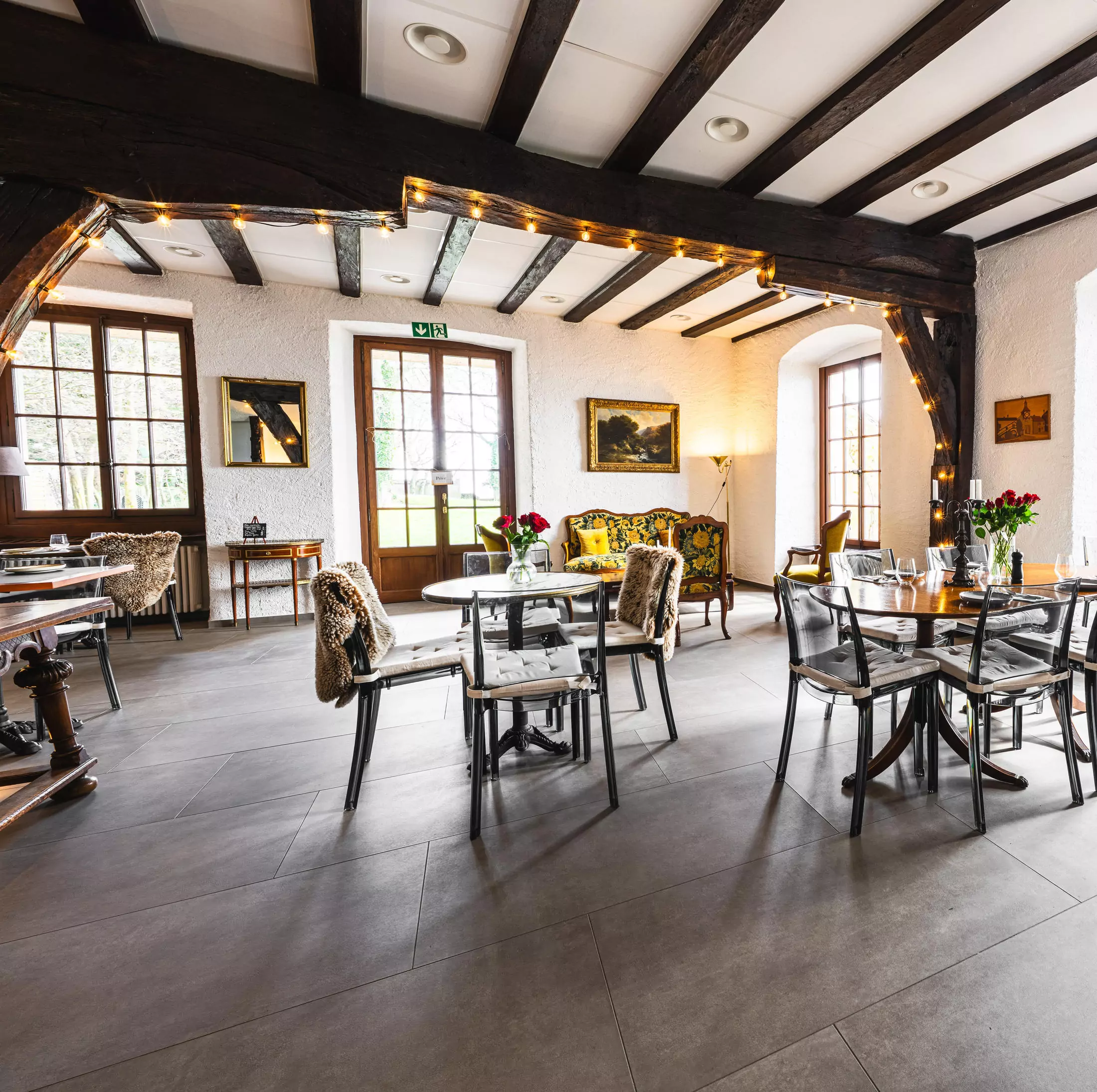 Ambiance restaurant Café du Manoir, St-Prex, Canton de Vaud